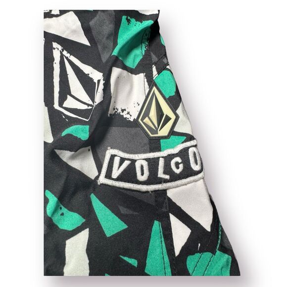 Volcom Green Black Board Shorts Size 34" Swim Trunks Retro Geometric‎ Y2K - Picture 2 of 5